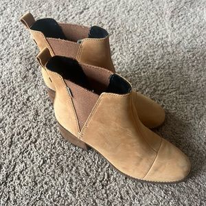 Toms Everly Boot. Women’s 9.